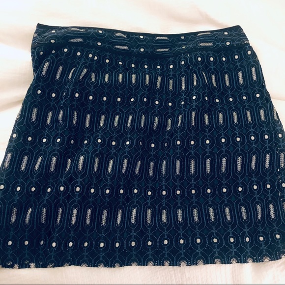 💕💕LOFT Lace Overlay Mini Skirt with POCKETS!!💕 I repeat.. pockets! - Picture 2 of 4